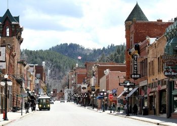 20 Famous Singers from South Dakota