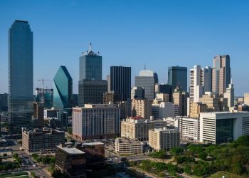 20 Famous Singers from Texas