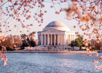 20 Famous Singers from Washington