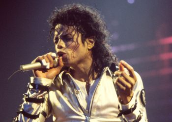 20 Famous Singers of the 1990s