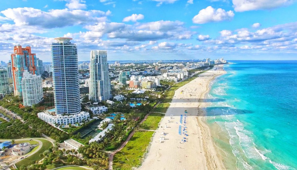 20 Famous Singers from Florida