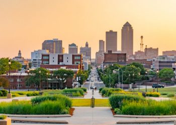 20 Famous Singers from Iowa