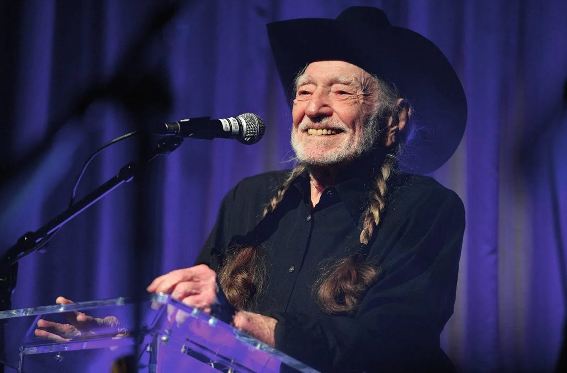 10 Best Willie Nelson Songs Of All Time - Singersroom.com