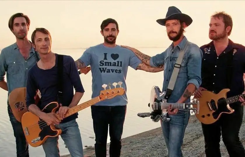 Band of horses. Группа Band of Horses. Hi Tones группа. Horse the Band состав. Band of Horses the Funeral.