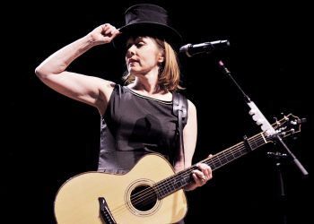 10 Best Suzanne Vega Songs of All Time