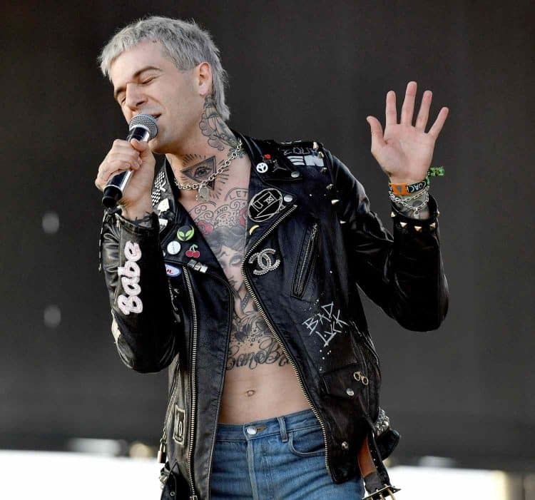 10 Best The Neighbourhood Songs of All Time - Singersroom.com