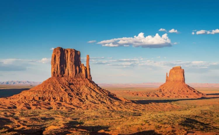 10 Famous Singers from Arizona