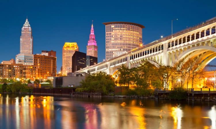 10 Famous Singers from Ohio