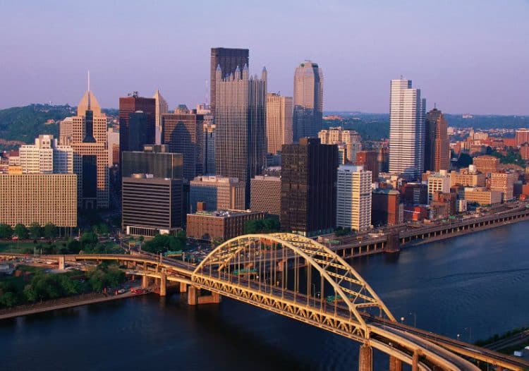 10 Famous Singers from Pennsylvania