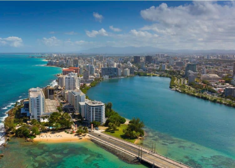 10 Famous Singers from Puerto Rico