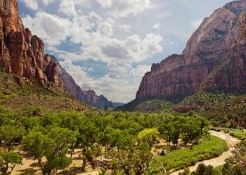 10 Famous Singers from Utah