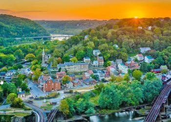 10 Famous Singers from West Virginia