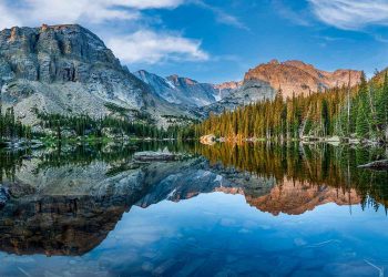 10 Famous Singers from Colorado