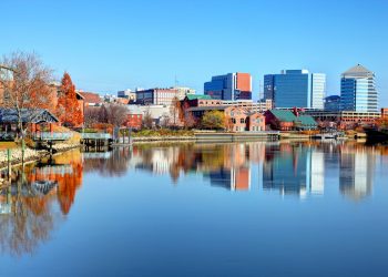 10 Famous Singers from Delaware