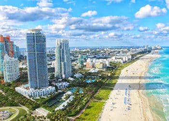 10 Famous Singers from Florida