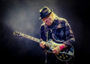 10 Best Neil Young Songs of All Time