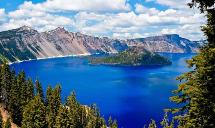 10 Famous Singers from Oregon