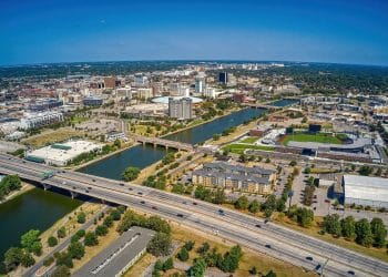 10 Famous Singers from Kansas