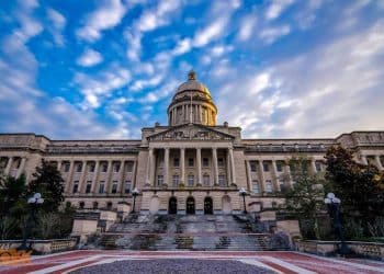 10 Famous Singers from Kentucky