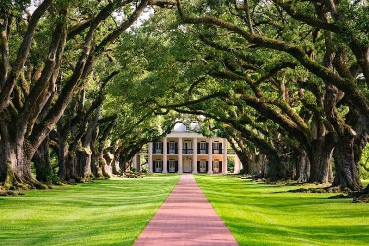 10 Famous Singers from Louisiana