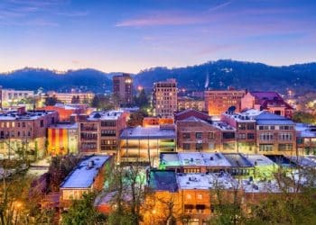 10 Famous Singers from North Carolina