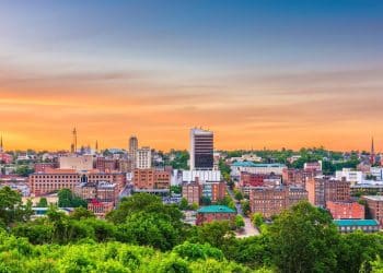 10 Famous Singers from Virginia