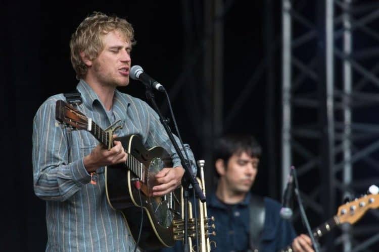 15 Best Folk Music Songs of All Time