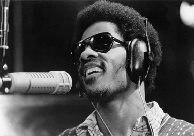 10 Best Stevie Wonder Songs Of All Time - Singersroom.com