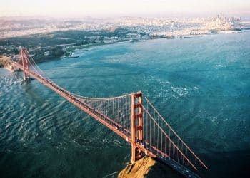 10 Famous Singers from California