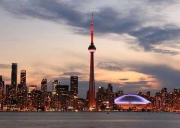 10 Famous Singers from Canada