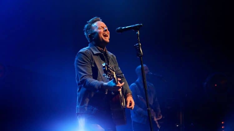 10 Best Chris Tomlin Songs of All Time