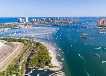 10 Famous Singers from Florida