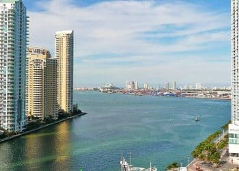 10 Famous Singers from Florida