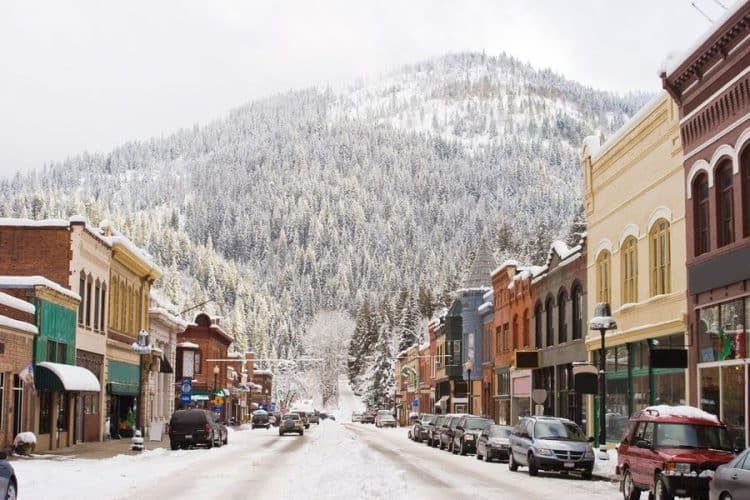 10 Famous Singers from Idaho