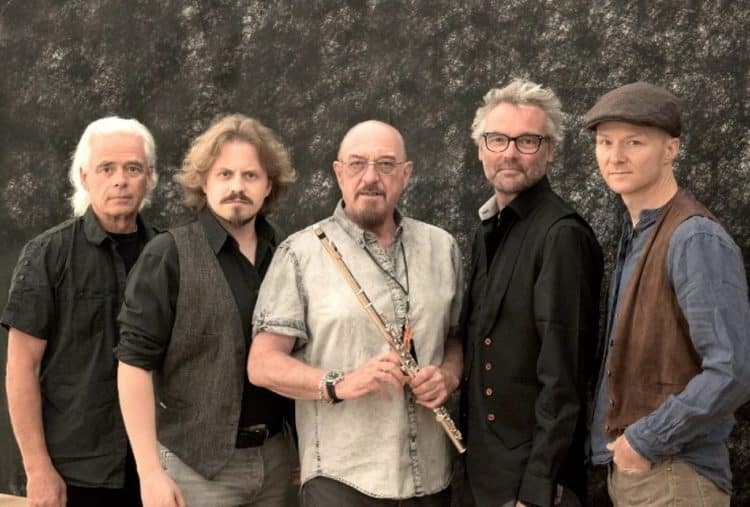 10 Best Jethro Tull Songs Of All Time - Singersroom.com