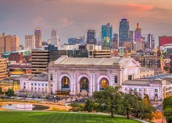 10 Famous Singers from Kansas