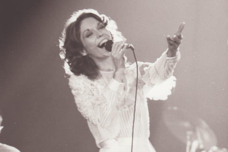 10 Best Karen Carpenter Songs Of All Time