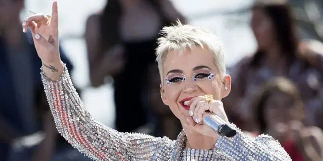 10 Best Katy Perry Songs of All Time - Singersroom.com