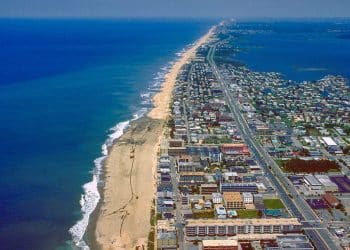 10 Famous Singers from Maryland