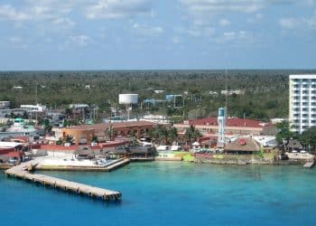 10 Famous Singers from Mexico