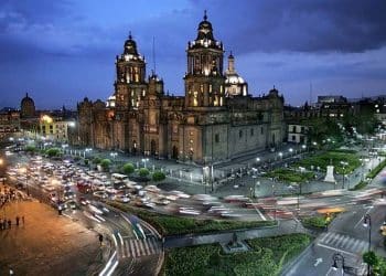 10 Famous Singers from Mexico