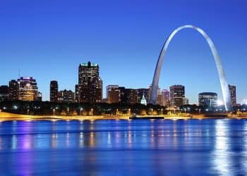 10 Famous Singers from Mississippi