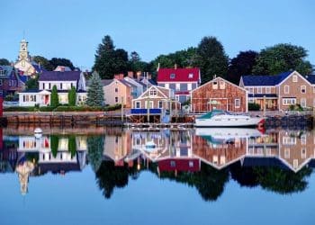 10 Famous Singers from New Hampshire