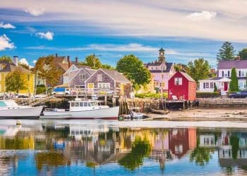 10 Famous Singers from New Hampshire