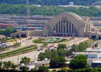 10 Famous Singers from Ohio