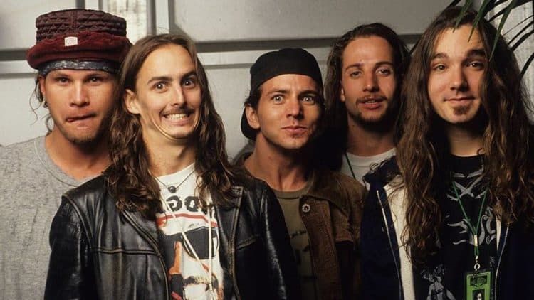 10 Best Pearl Jam Songs of All Time - Singersroom.com