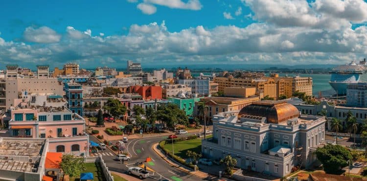 10 Famous Singers from Puerto Rico