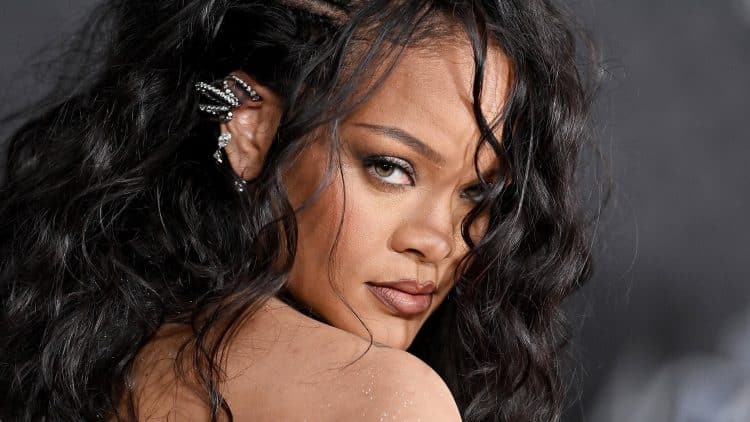 10 Best Rihanna Songs of All Time - Singersroom.com