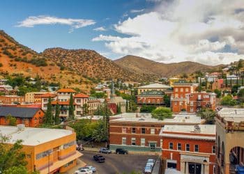 10 Famous Singers from Arizona