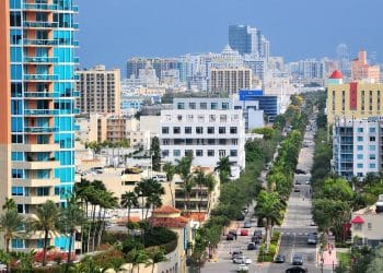 10 Famous Singers from Florida